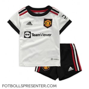 Manchester United Bortatröja Barn 2022-23 Kortärmad (+ korta byxor)